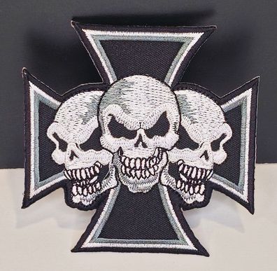 Aufnäher Aufbügler Patch Totenköpfe auf eisernem Kreuz EK - 8,5 x 8,5 cm