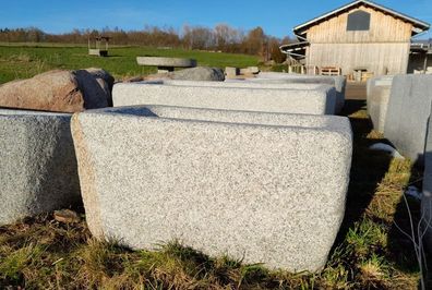 Granitbrunnen, ideal als Wasserspeicher oder zum bepflanzen, Granittrog, Steintrog