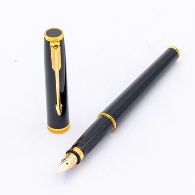 Parker Premier Schwarz Chinese Laquw Schwarz Gold Füller 18K M