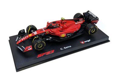 Bburago 18-36835S Modellauto F1 Ferrari SF-23 #55 Sainz (mit Helm, Maßstab 1:43)