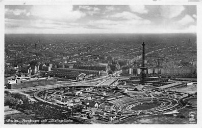 Berlin Funkturm und Messegelände Flieger-Foto aus 200m Höhe AK