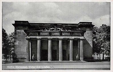 Berlin Ehrenmal Unter den Linden Postkarte AK