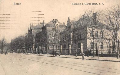 Berlin Kaserne 4. Garde-Regt. z. F. Feldpostkarte AK 1918