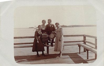 Original Aufnahme Frauen Grüße aus Fürstenwalde / Spree See 1918