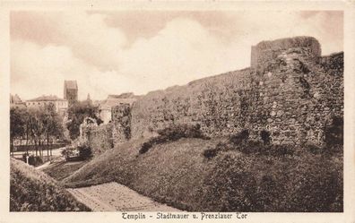 Stadtmauer und Prenzlauer Tor Templin Uckermark Brandenburg Postkarte AK