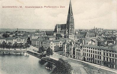 Arsenalstrasse mit Pfaffenteich und Dom Schwerin Mecklenburg-Vorpommern AK 1916