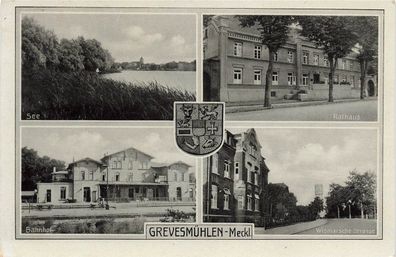 Bahnhof und Rathaus in Grevesmühlen Meckl. Panorama-Postkarte AK 1935