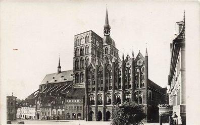 Blick auf Rathaus Stralsund Mecklenburg-Vorpommern Postkarte AK