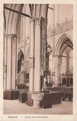 Inneres der Nicolai-Kirche in Stralsund Mecklenburg-Vorpommern Postkarte AK