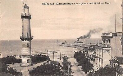 Ostseebad Warnemünde Leuchtturm und Hotel am Meer Postkarte AK