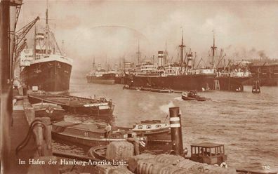 Im Hafen der Hamburg-Amerika-Linie Postkarte AK 1928