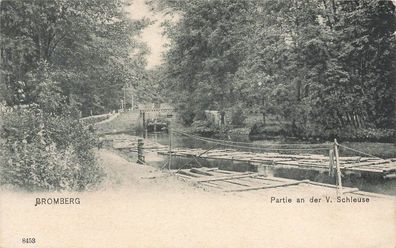 Bromberg (Bydgoszcz) Partie an der V. Schleuse Postkarte AK