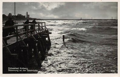 Ostseebad Kolberg Stimmung an der Seebrücke AK 1938