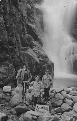 Kinder am Wasserfall Zackelfall Riesengebirge bei Schreiberhau Fotokarte 1929