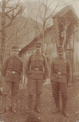 Foto AK 1. WK Österreichische Soldaten k.u.k. mit Orden am Kruzifix