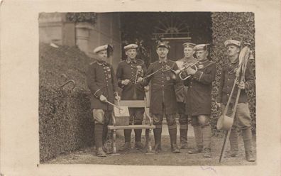 Foto AK 1. WK Gruppenfoto Soldaten des Karpartenkorps Weihnachten Italien 1917