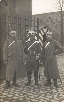 Fotokarte 1. WK Soldaten Sächs. Ulanen-Regiment Nr. 18 Kasernen Eingang Leipzig