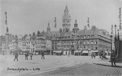 Lille Soldaten auf Grandplatz am Göttin vov Lille Frankreich Foto 1916