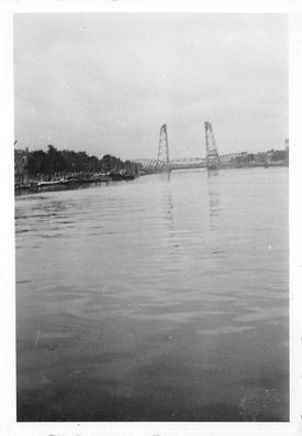 Die Maas mit Königsbrücke Rotterdam Holland