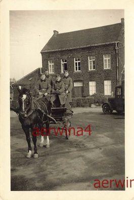 Kutschfahrt deutsche Soldaten am Quartier in Flandern Belgien