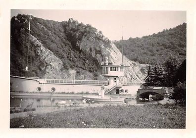 Schiff als Schwimmbad in Profondeville in Namur Belgien