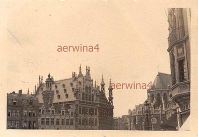 Rathaus mit Kathedrale Löwen Leuven Belgien