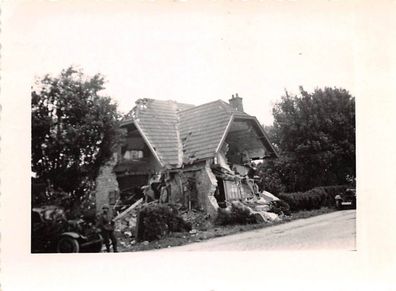 Von Franzosen zusammen geschossenes Haus in Belgien