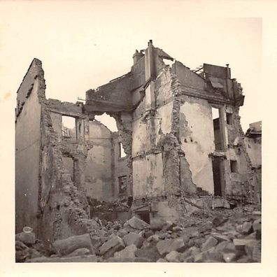 zerstörtes Haus in Epinal, Frankreich Orig. Foto