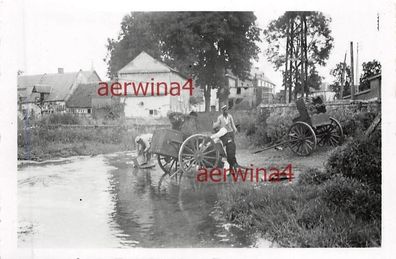 Gefangene Franzosen säubern erbeutete franz. Feldküche Amiens Frankreich