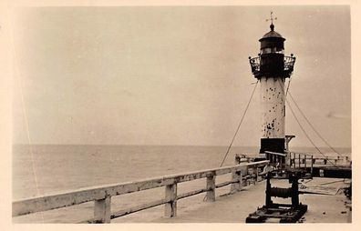 Leuchtturm am Strand von Calais Frankreich