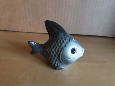 Figur Latzstreuer Fisch grau Göbel P 150 B