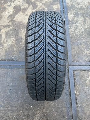 1x Winterreifen 195/55 R16 87H Goodyear UltraGrip 8 Performance * DOT20 8,2-8,7mm