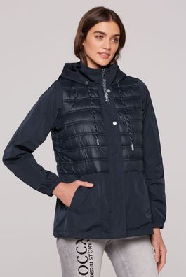 SOCCX Windjacke mit Kapuze im Materialmix in Blue Navy