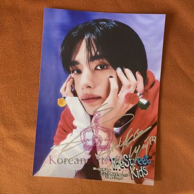 Stray Kids Hyunjin "The Street Kids" Season´s Greetings 2025 7-Inch Autographed Photo