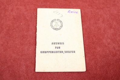 DDR Ausweis Gruppenleiter Helfer 1978 original mit Eintragungen