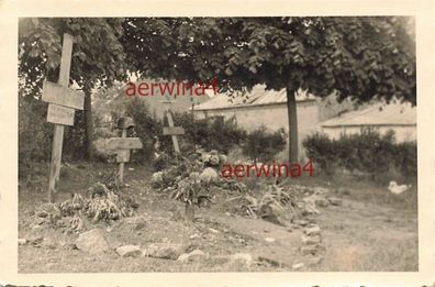 Deutsche Heldengräber Stahlhelm bei Reims Frankreich