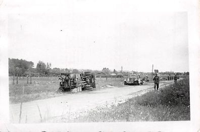 Zerstörter deutscher LKW Ford in Frankreich