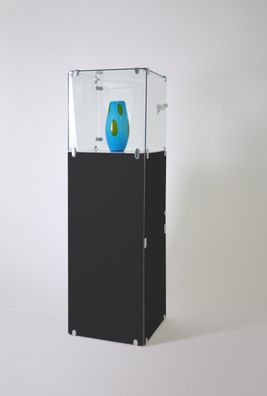 große abschließbare Juweliervitrine Glasvitrine Exponatvitrine mit Sockel sw