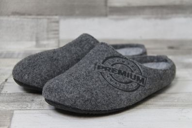 Scandi flacher Damen Pantoffel grau mit Schriftzug, zehengeschlossen