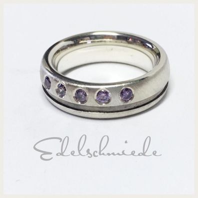 massiver Bandring 925/- Sterling Silber matt + geschwärzt mit violetten Zirkonias #60