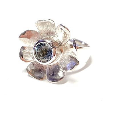 edler Silber Ring als Blüte mit Blautopas facettiert in 925/- Sterling Silber #57