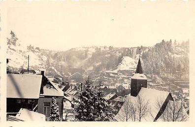 Winter in Monschau mit Kirche Eifel