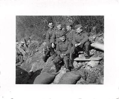 Deutsche Soldaten am Westwall in Schweigen