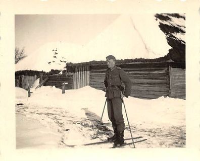 deutscher Soldat Schneeschuhe Aleksandrowka Russland