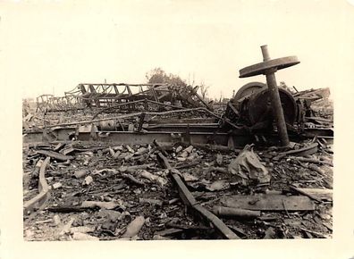 Zerstörte Waggon Bahnhof Schitomir Ostfront Russland