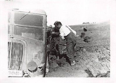 Gebirgsjäger an französischer Beute - LKW Renault Lemberg Ostfront