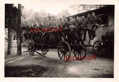 Gruppenfoto deutsche Soldaten Infanterie Regiment 31 bei Blonie Polen