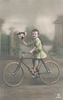 Mädchen mit Fahrrad Postkarte 1918