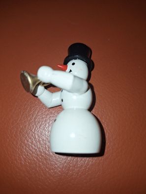 kleiner Schneemann mit Trompete EsCo 6cm