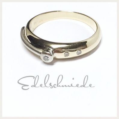 feiner Goldring in 585/- bicolor mit 3 Brillanten #56